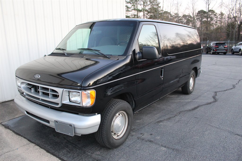 2000 Ford Econoline Van
